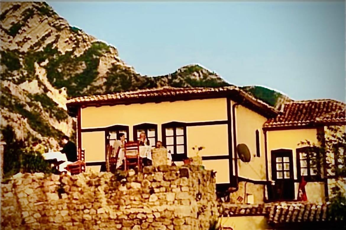 Gasthof Emiliano Castle Of